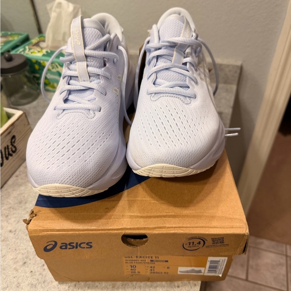 Asics Light Blue and Cream Athletic Shoes - Picture 2 of 8